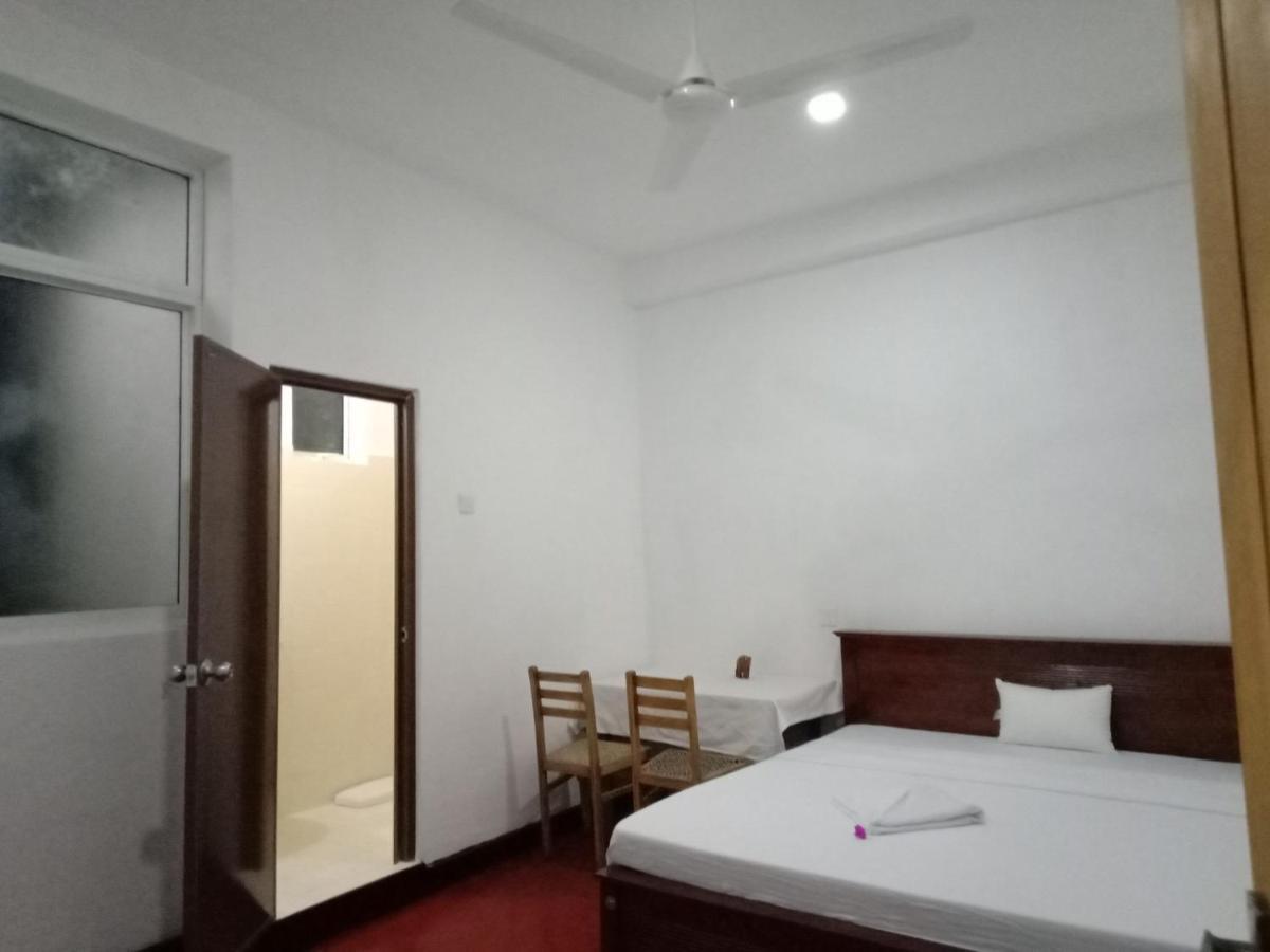 Hotel Yelona Kegalle Eksteriør bilde