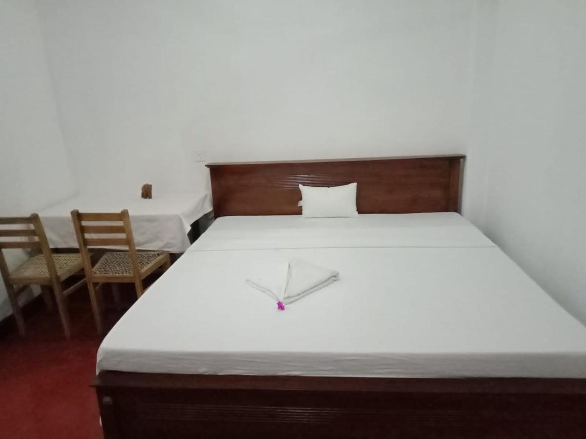 Hotel Yelona Kegalle Eksteriør bilde